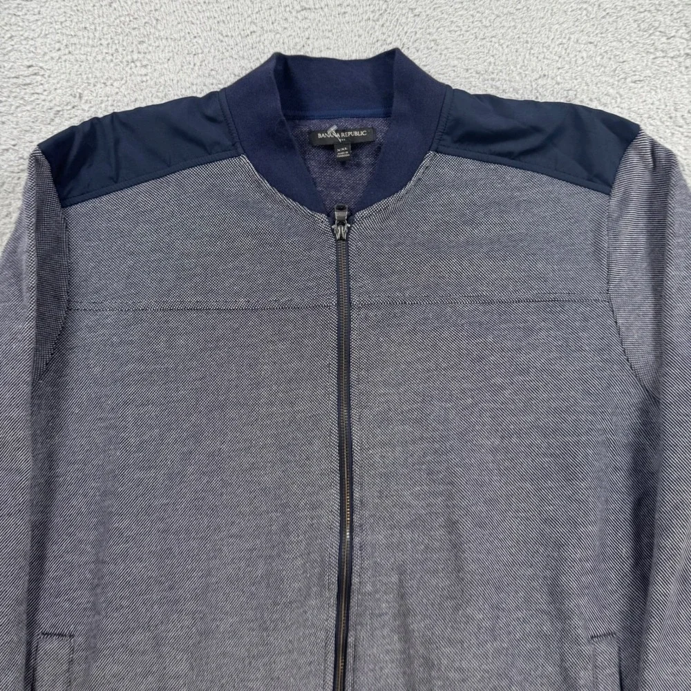 Banana Republic very good